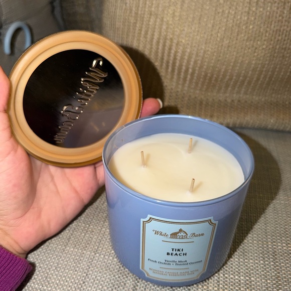 Bath & Body Works White Barn TIKI BEACH 3-Wick 14.5 Oz Scented Candle - Picture 2 of 5